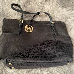 Micheal Kors Purse